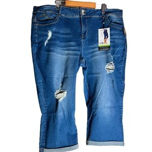 NEW Royalty Mid Rise Crop Distressed Denim Capris Womenโs Plus Size 22W
